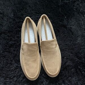 Chic Women's Tan Slip-On Loafers